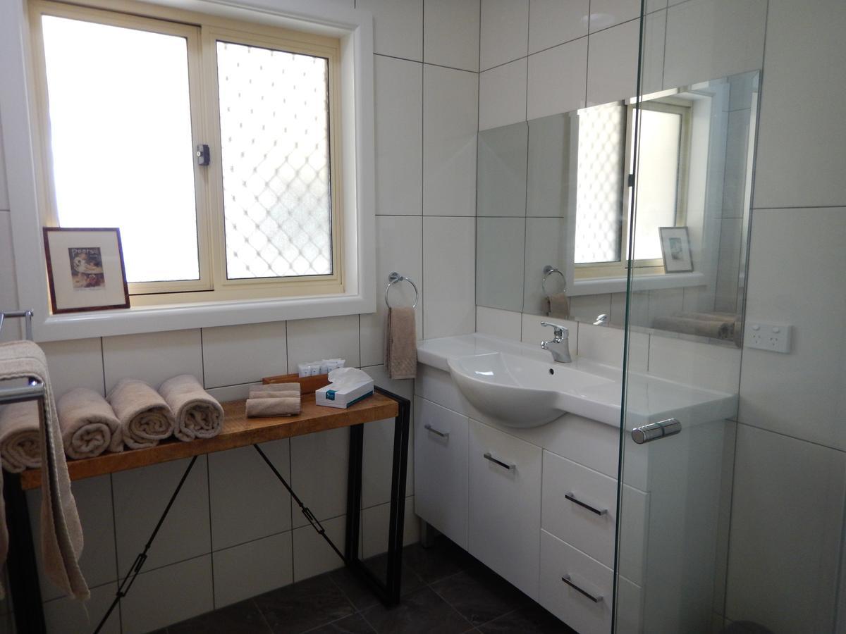 דובו Manera Heights Apartments מראה חיצוני תמונה