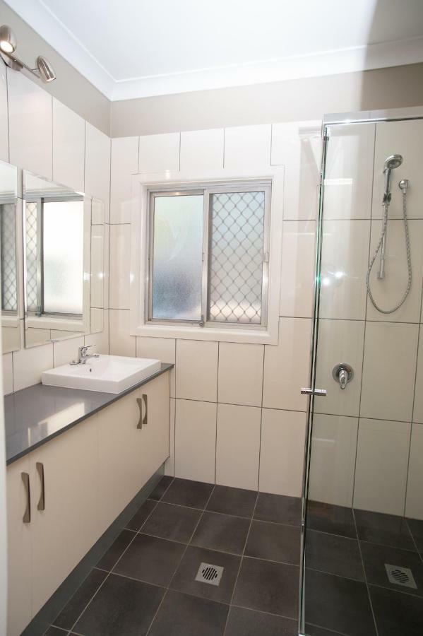 דובו Manera Heights Apartments מראה חיצוני תמונה